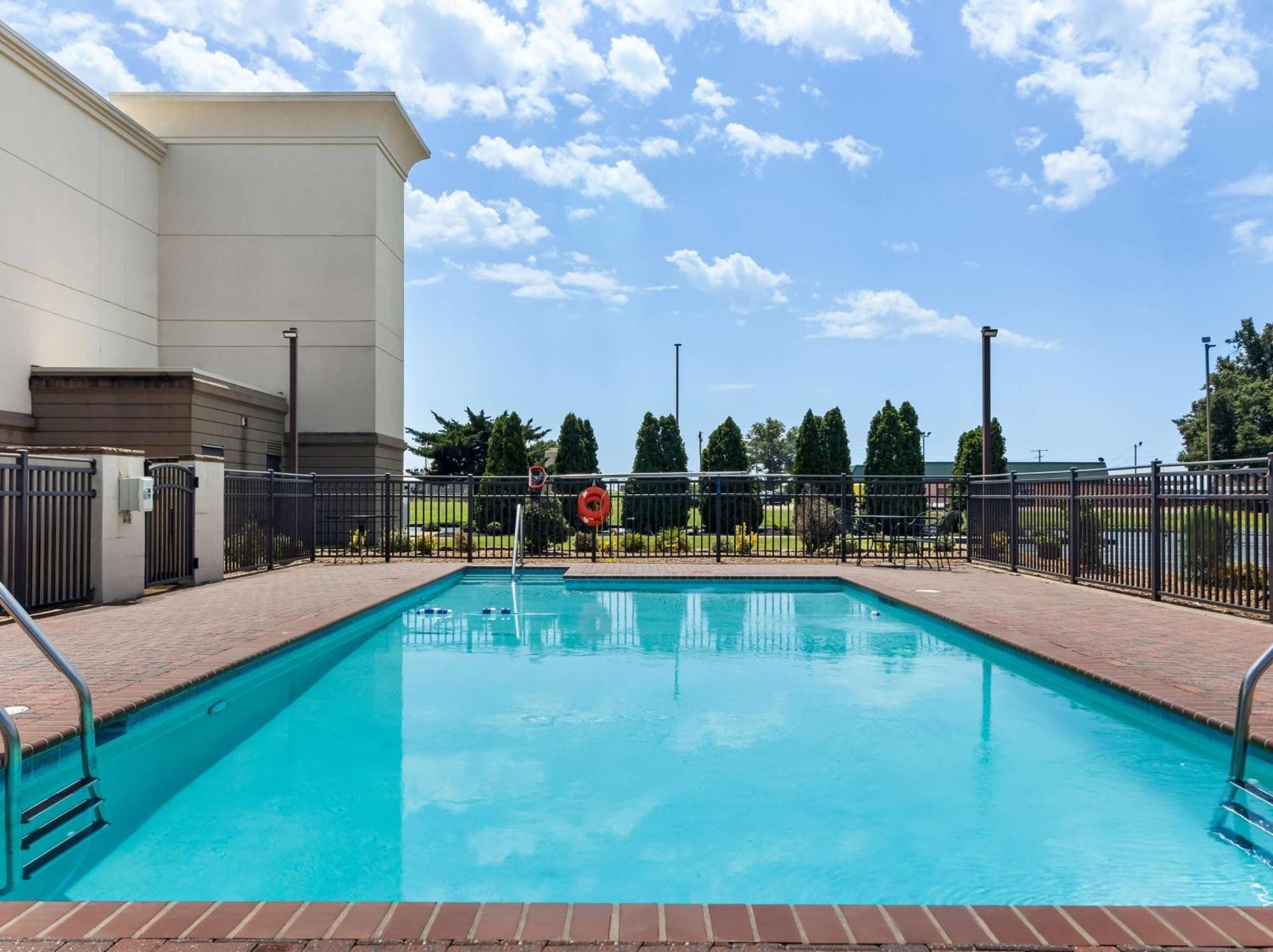 Hampton Inn Blytheville Exteriör bild